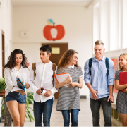 Alumnes decidin't què han d'estudiar